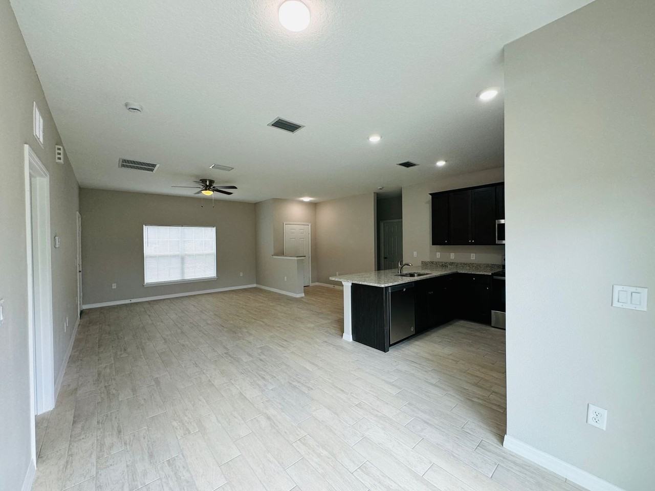 1364 Gibbs Rd Sw - Photo 4 of 24