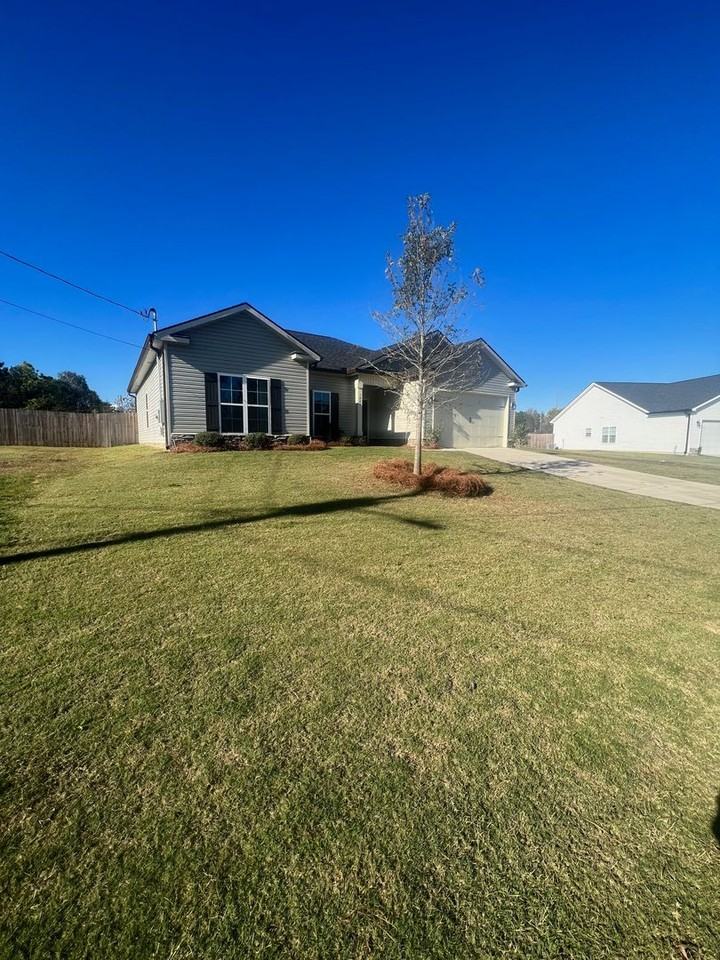 1243 Oak Lane - Photo 2 of 33