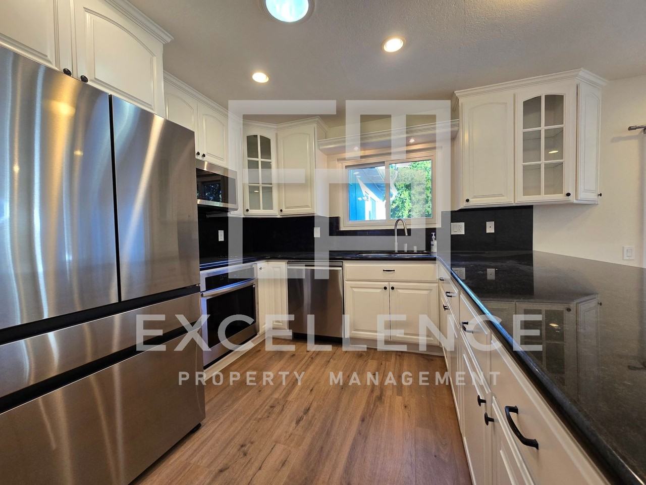 1167 Lynhurst Way - Photo 2 of 16