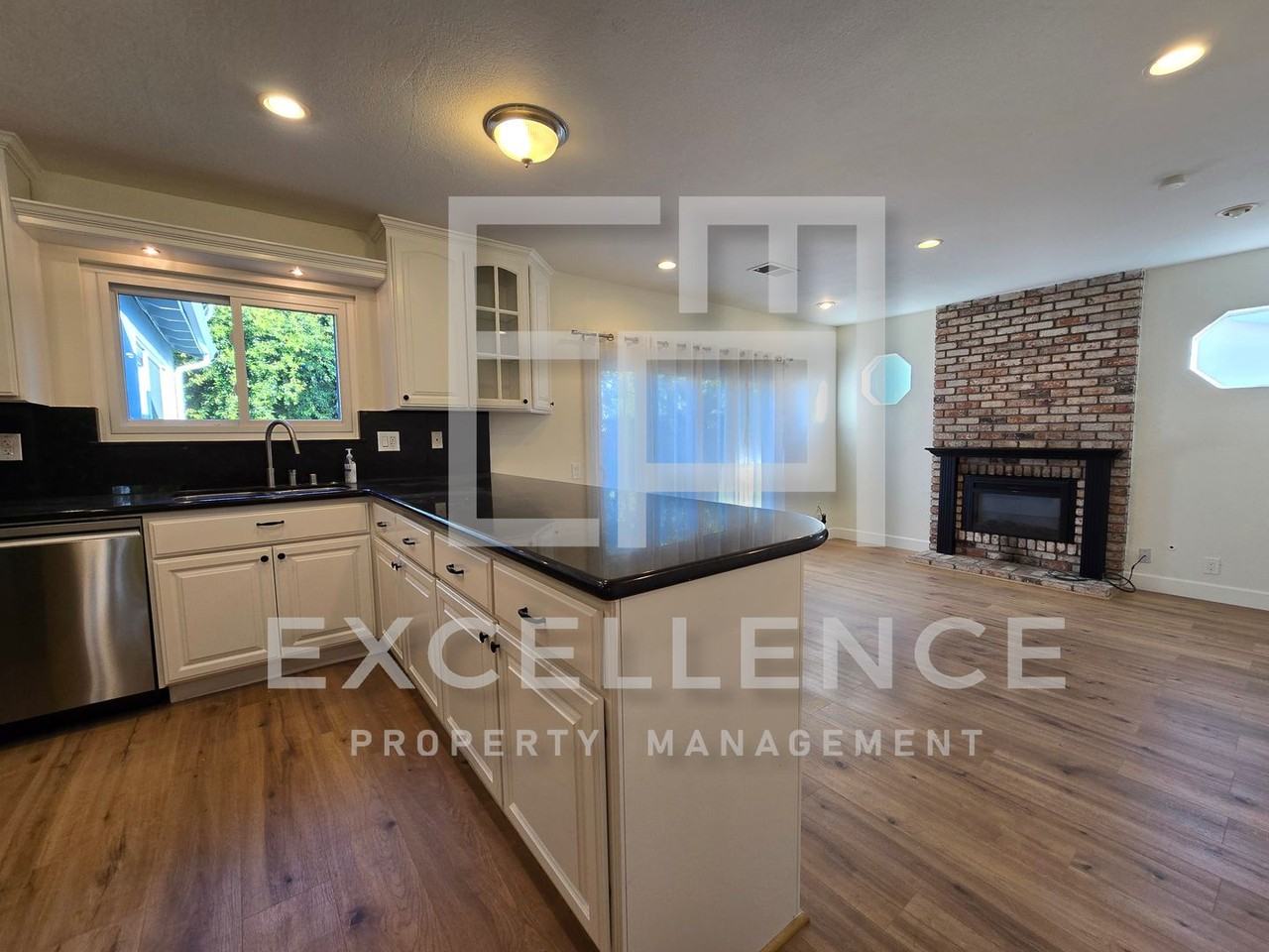 1167 Lynhurst Way - Photo 3 of 16