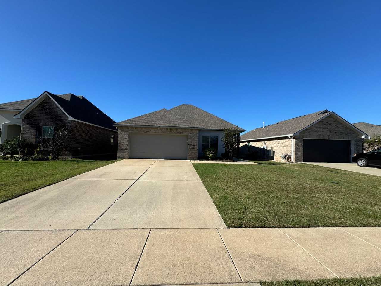 2118 Kayden Jay Dr - Photo 2 of 21