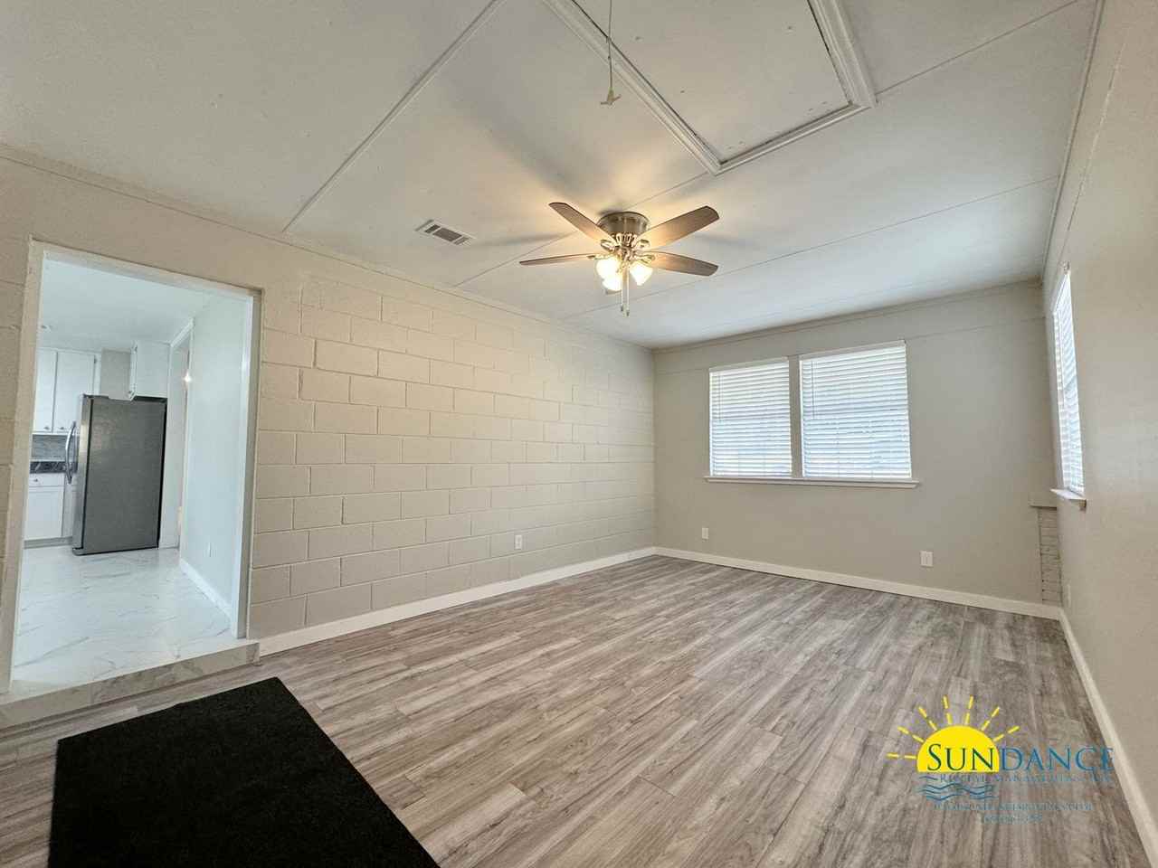 202 Clements St Ne - Photo 3 of 28