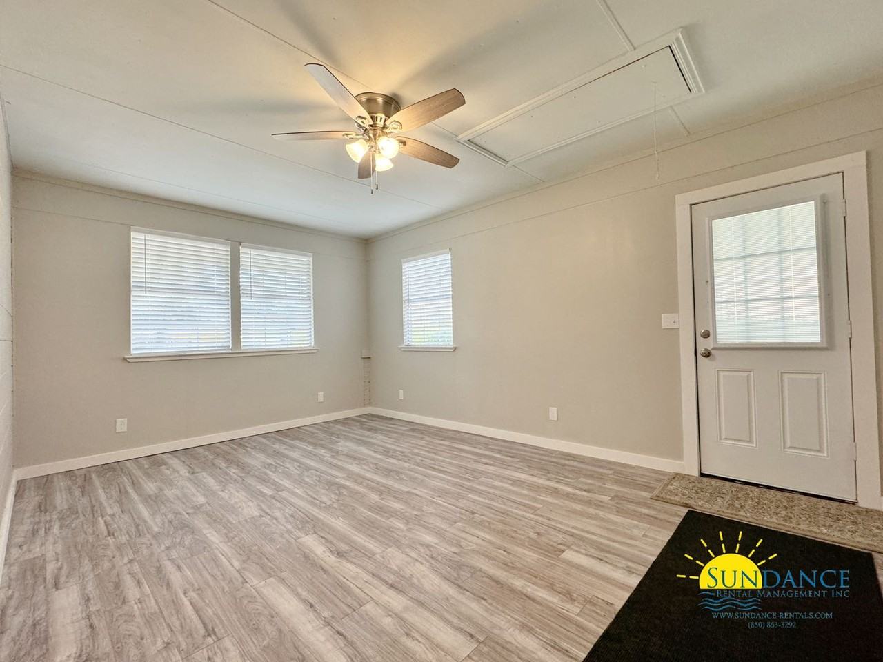 202 Clements St Ne - Photo 2 of 28