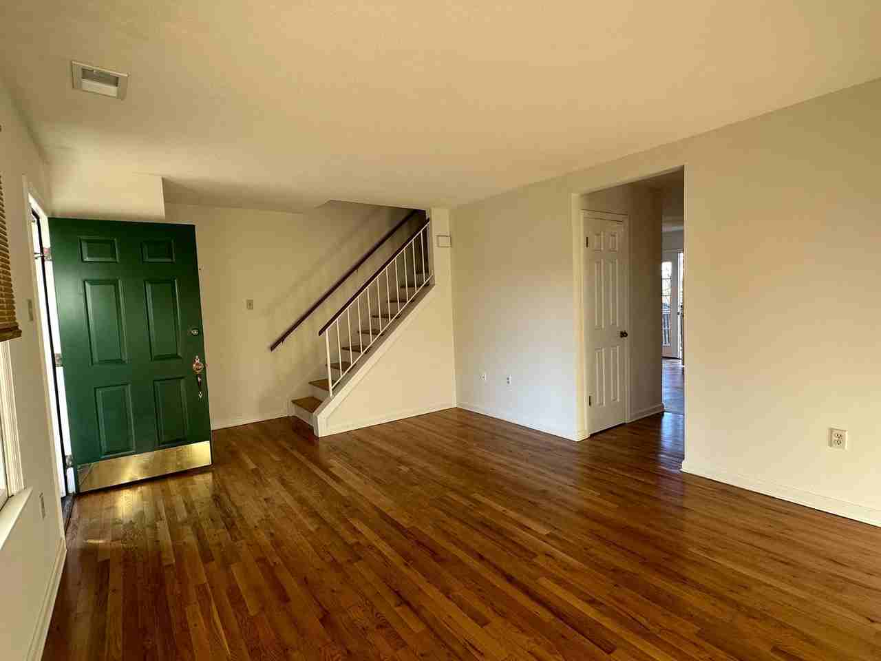 606 Tudor Dr - Photo 3 of 14