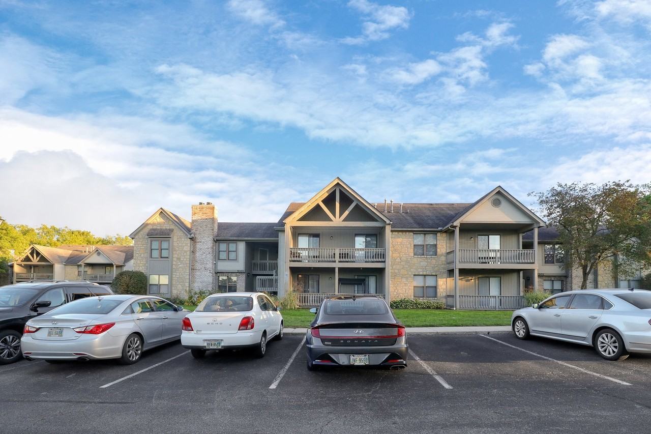 5301 Stonemeadow Avenue - Photo 3 of 22