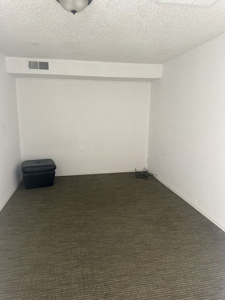 1428 7th Avenue - Photo 3 of 6