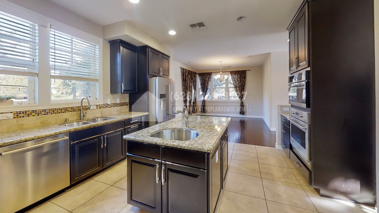 42 Live Oak Dr - Photo 3 of 25