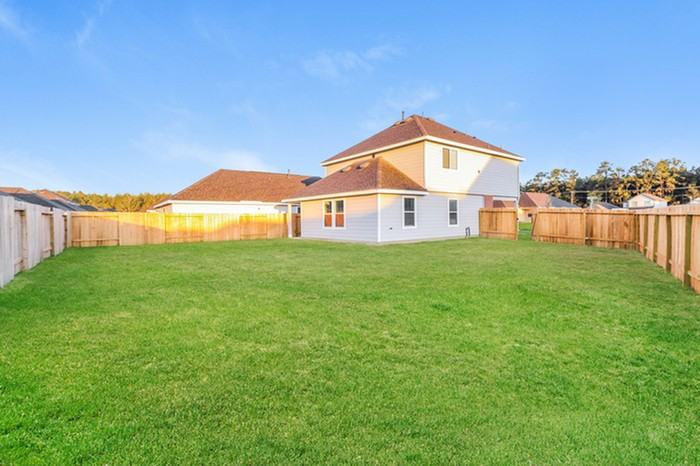 22348 Merlin St - Photo 3 of 3