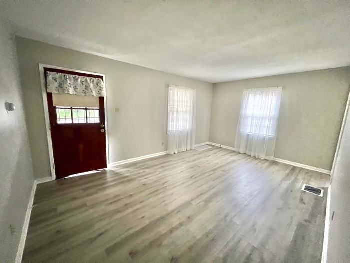 306 Highland Ave - Photo 3 of 19