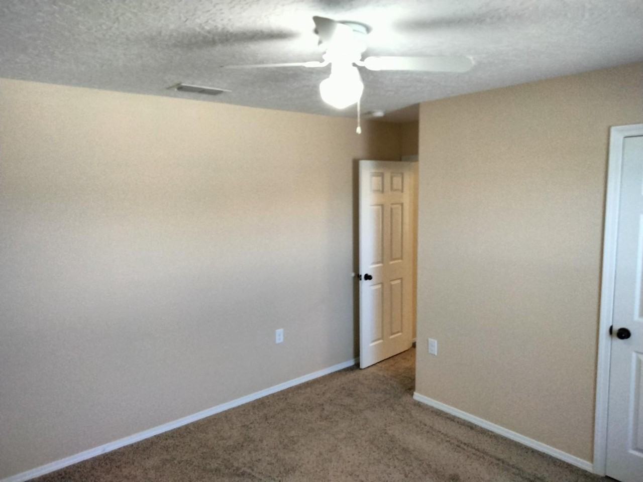 1901 Dillon Wood Dr - Photo 2 of 10