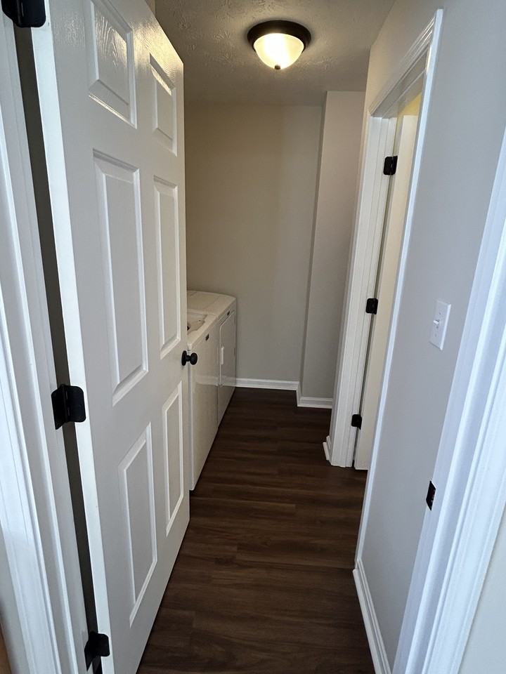 307 Devonshire Dr #1 - Photo 3 of 19