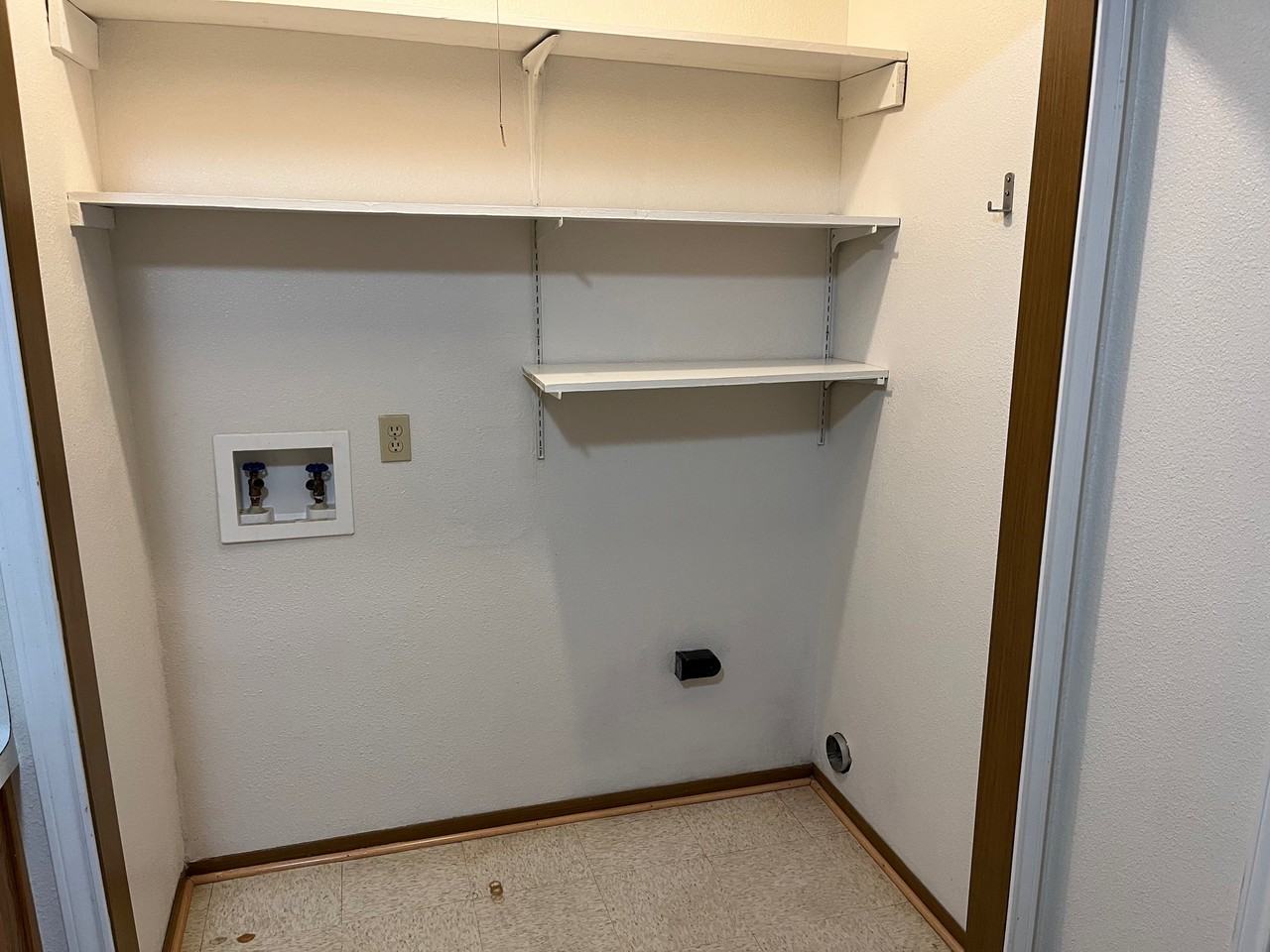 6064 Bedford Dr #NONE - Photo 4 of 7