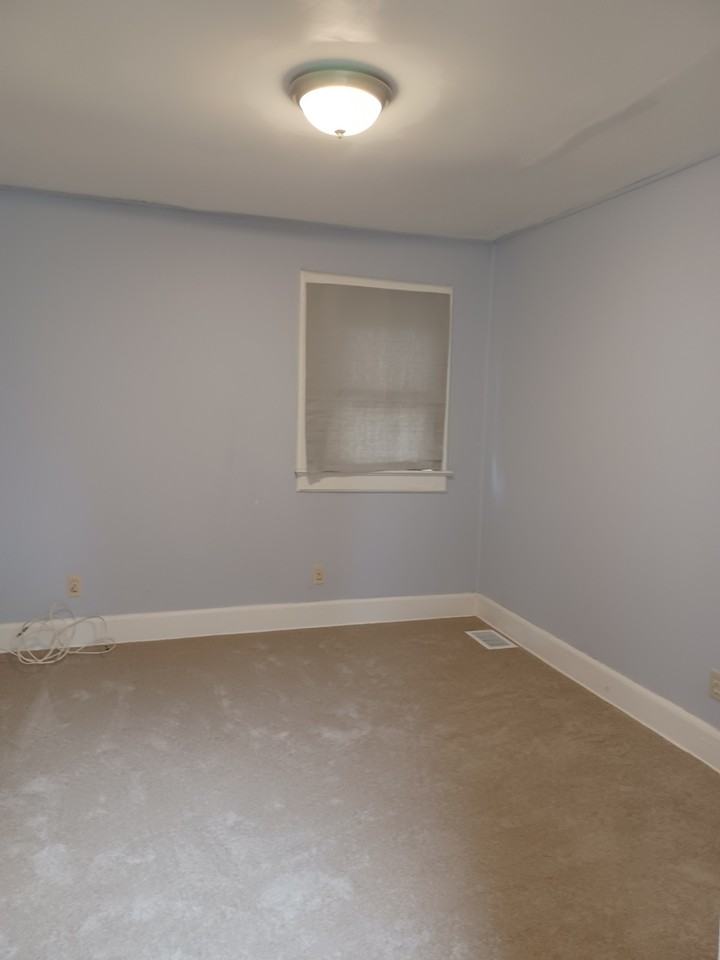 129 Thiells Rd #NA - Photo 4 of 6