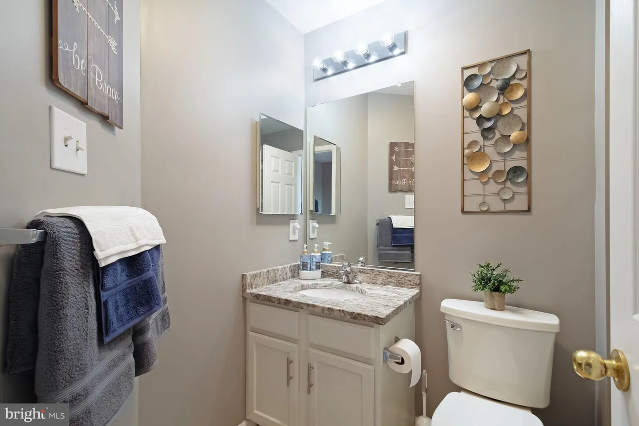 202 Oliver Heights Rd #202 - Photo 2 of 19