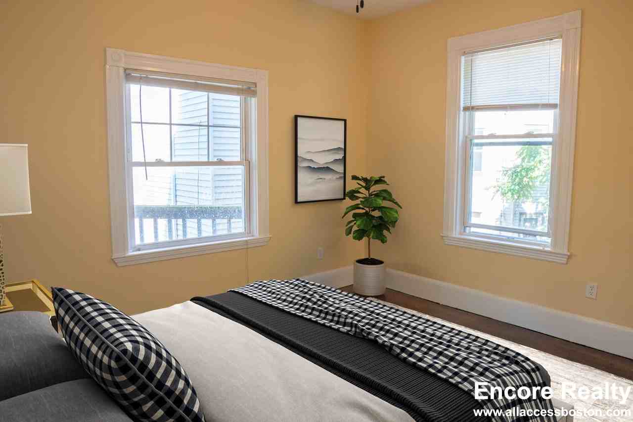 19 Parker Hill Ave #1 - Photo 4 of 27