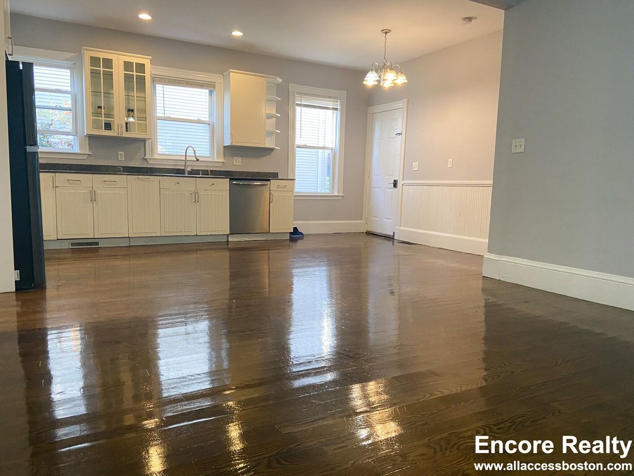 19 Parker Hill Ave #1 - Photo 6 of 27