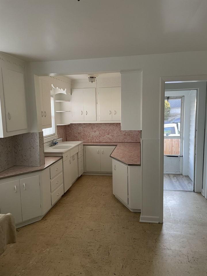 10 Cliff St #1 - Photo 2 of 12