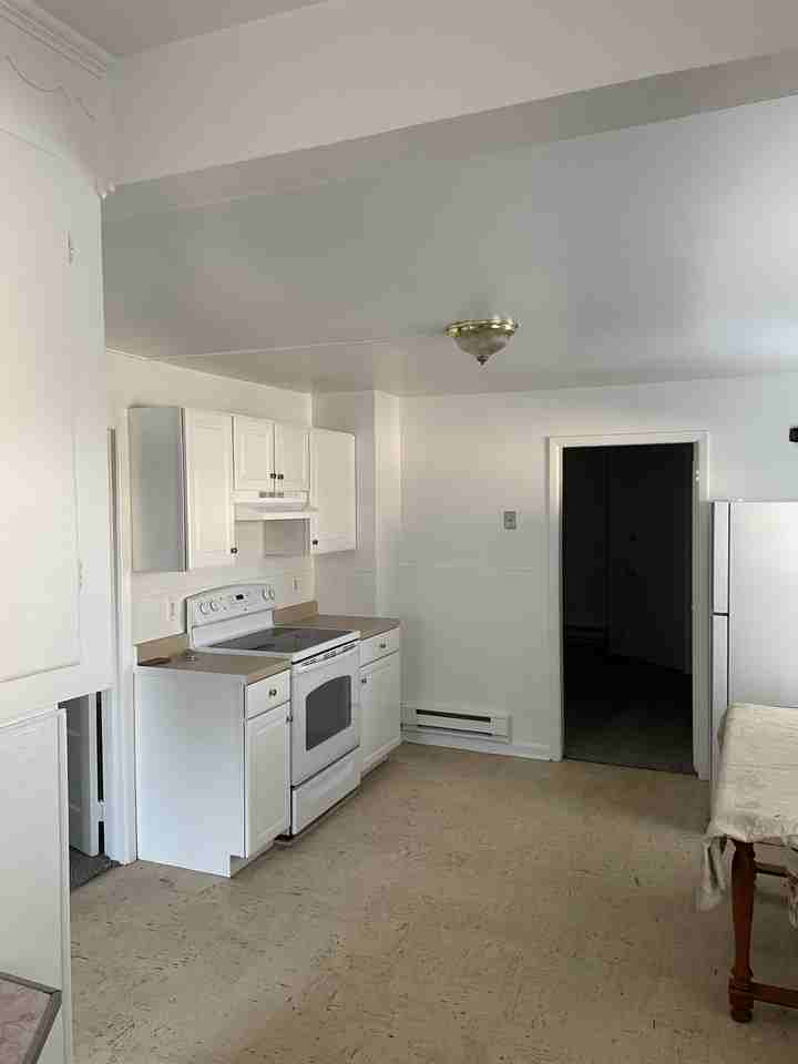 10 Cliff St #1 - Photo 3 of 12