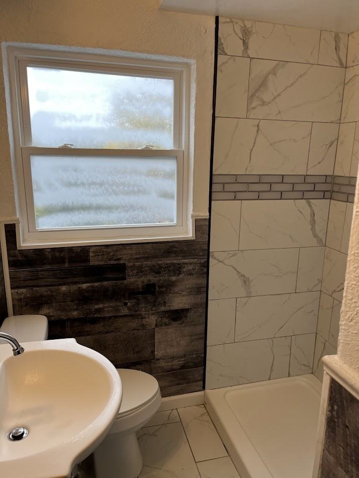 Rustic 2333 - Photo 3 of 18