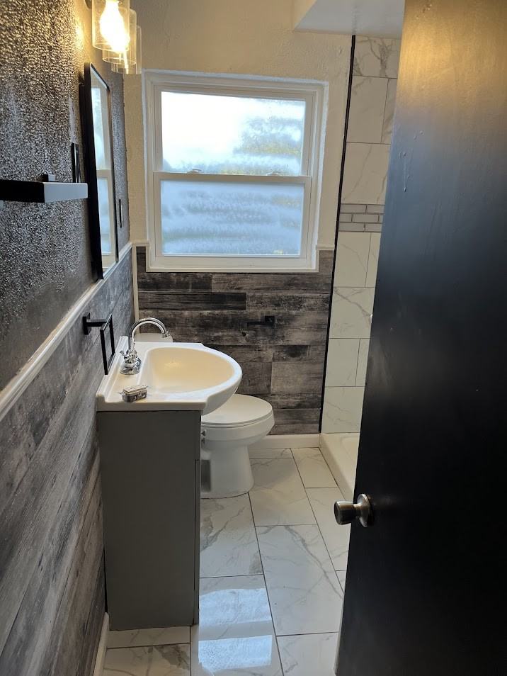 Rustic 2333 - Photo 5 of 18