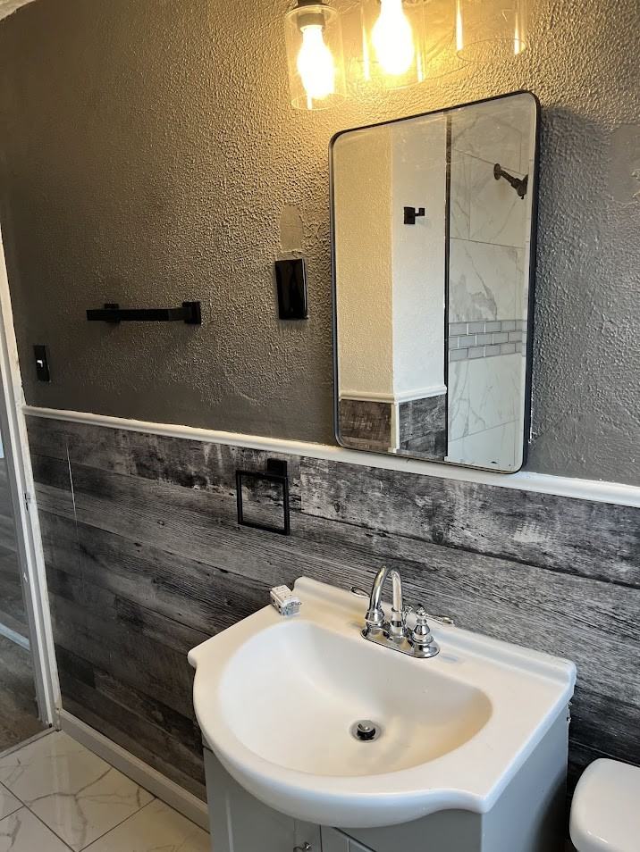 Rustic 2333 - Photo 7 of 18