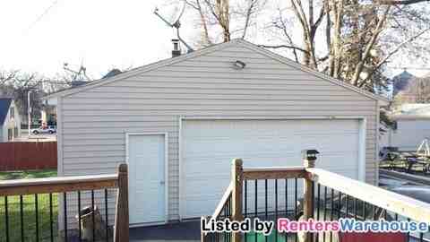 216 N 2nd St - Photo 2 of 15