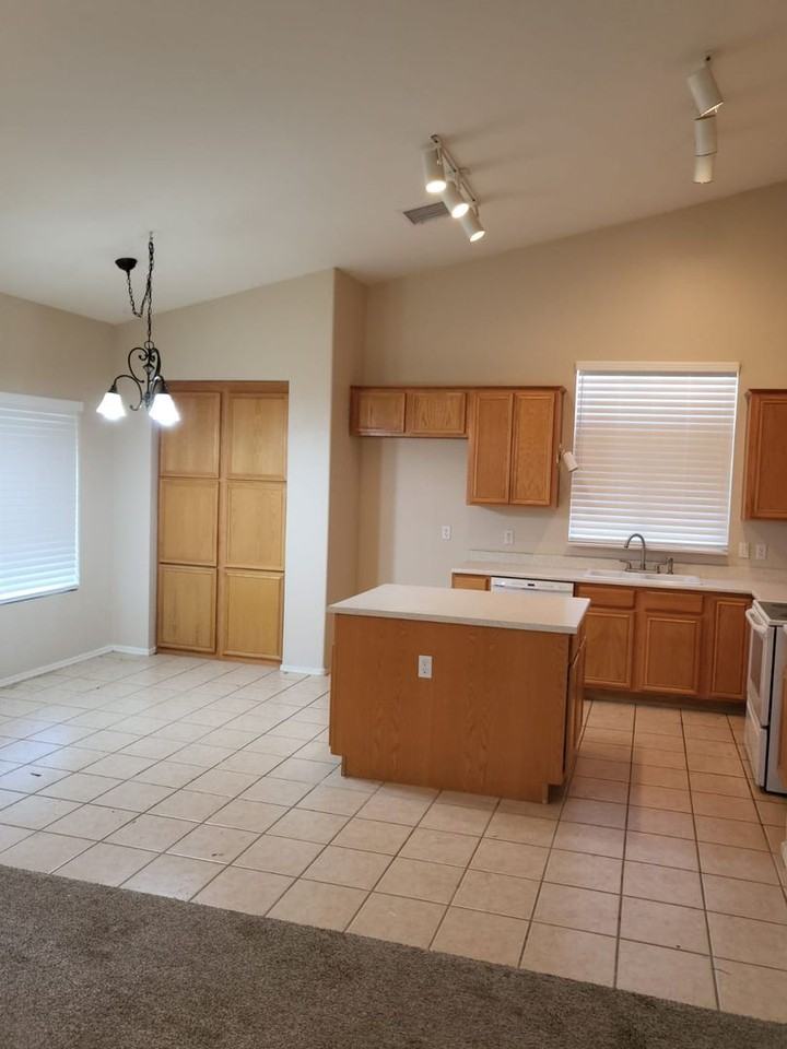 277 S Wild Horse Way - Photo 2 of 17