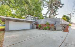 featured image of 102 6th St S