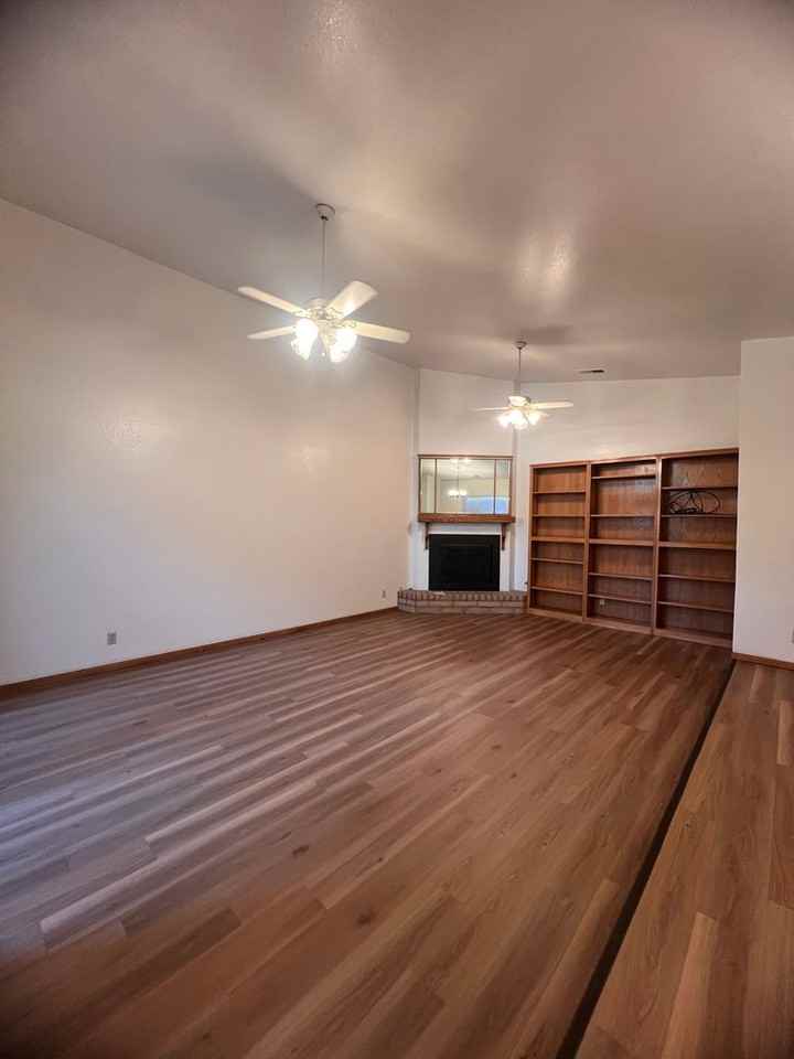 354 E Merritt Ave - Photo 6 of 25