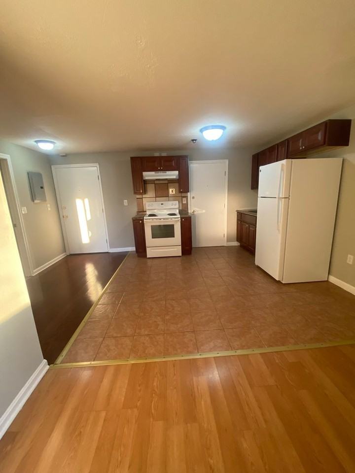 Willard Street Apartments offers the perfect location, with easy access to all major Highways 495 and Route 3. - Photo 2 of 16