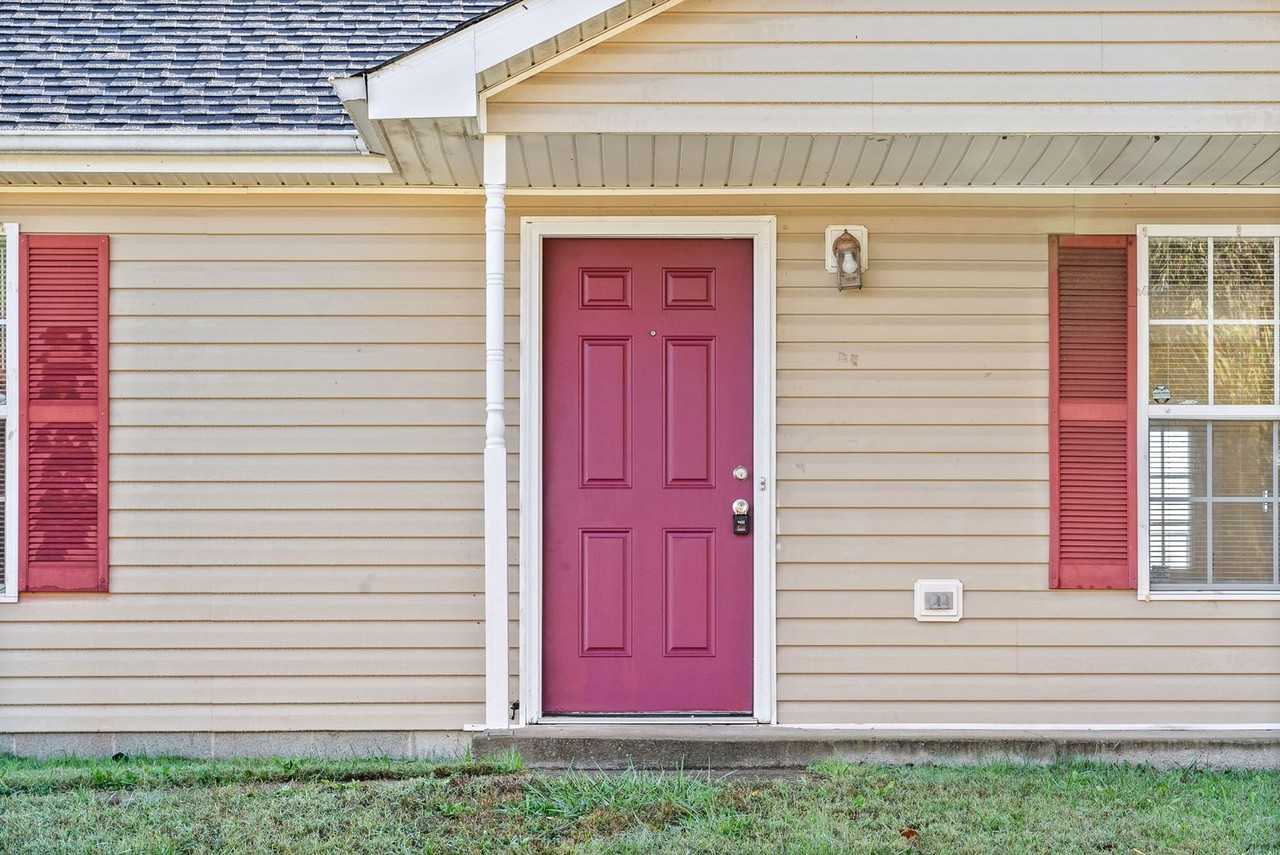 457 Caney Ln - Photo 4 of 25