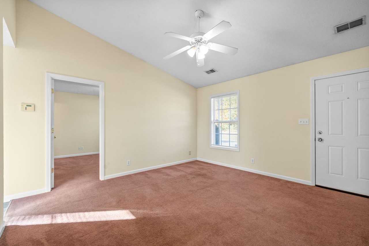 457 Caney Ln - Photo 7 of 25