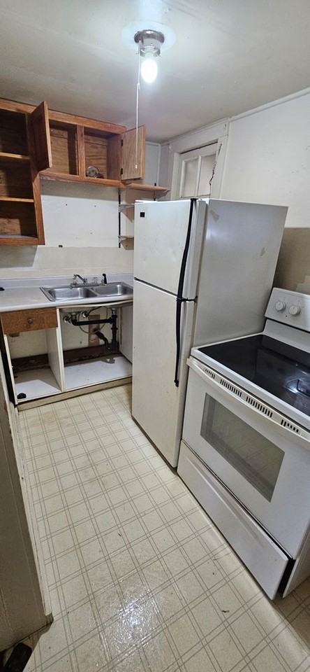 Cute little Studio located just off of HWY 58 - Photo 2 of 16