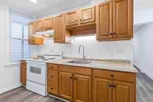 featured image of 476 N 5th St