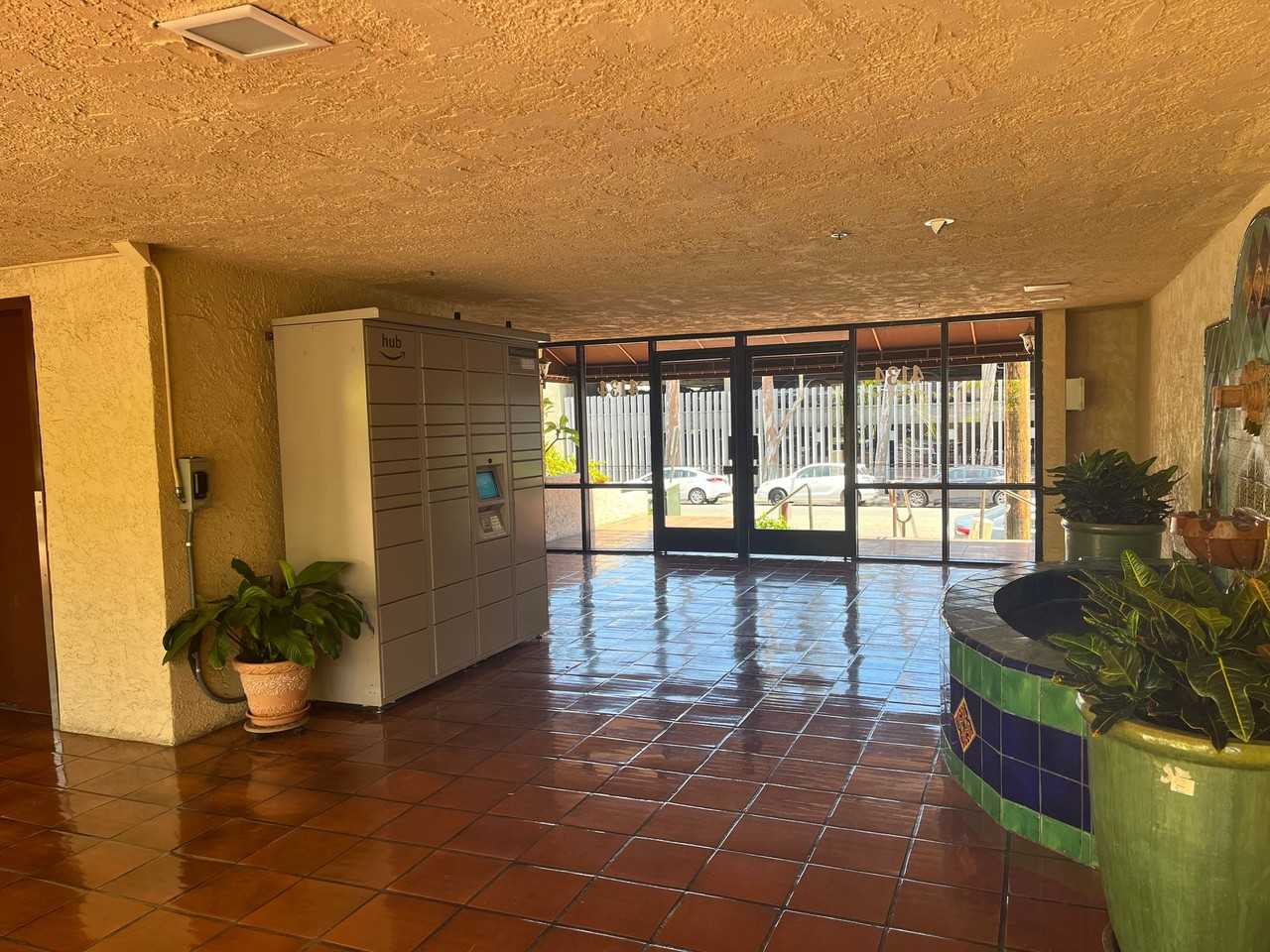 Hillcrest Summit Apartments - Photo 4 of 5