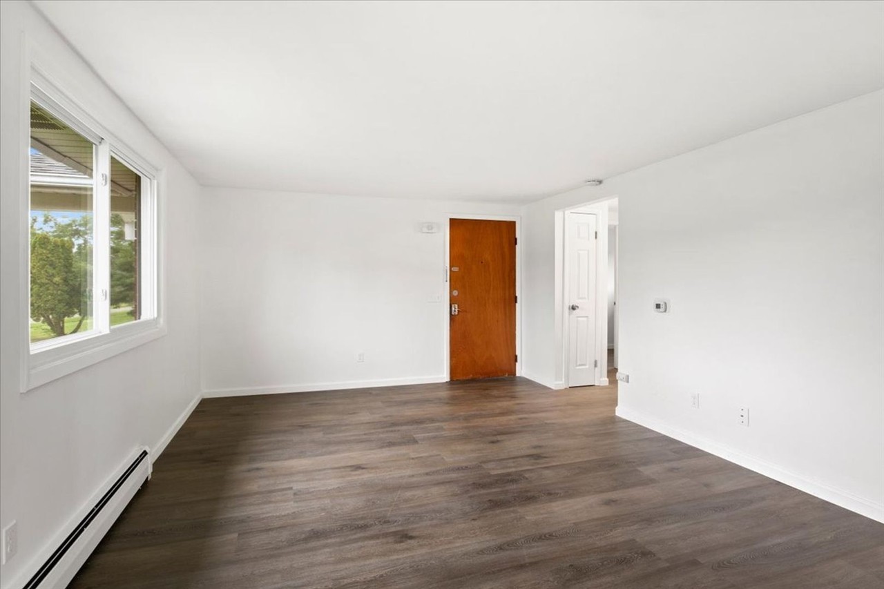 Burke Crest Apartments - Photo 5 of 33