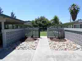 featured image of 717 S Santa Fe St