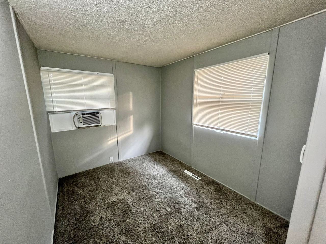 4433 N Tracy Ave - Photo 4 of 10