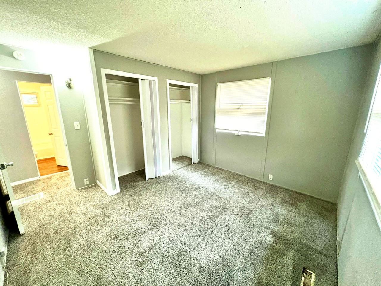 4433 N Tracy Ave - Photo 7 of 10