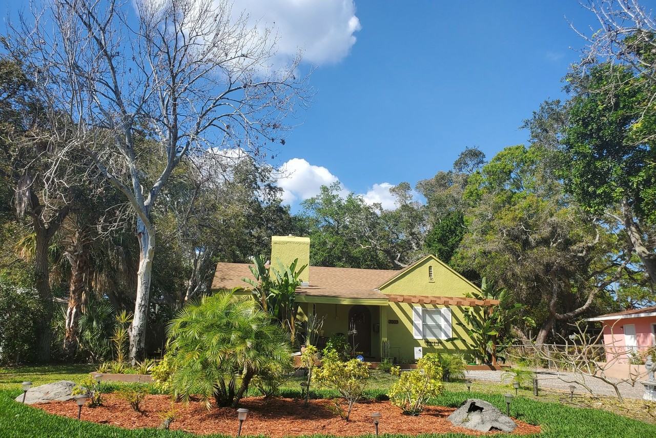 3003 Desoto Way S - Photo 5 of 50