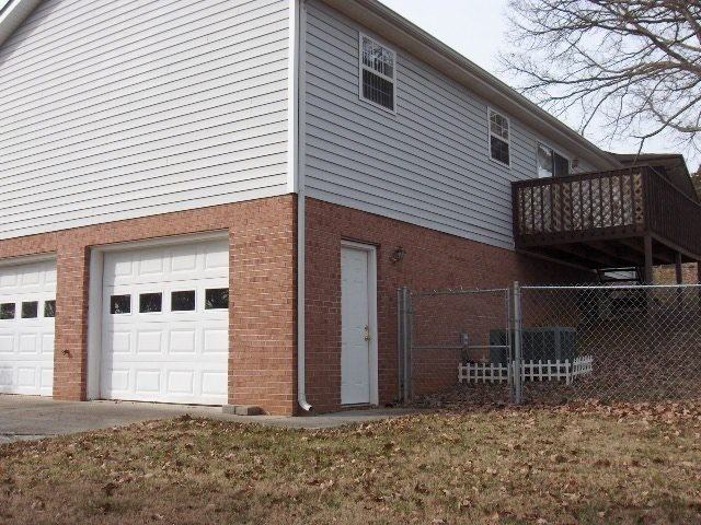 4818 Cedarwood Ln - Photo 3 of 18