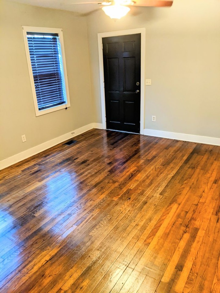 1177 Lakeview Dr - Photo 4 of 11