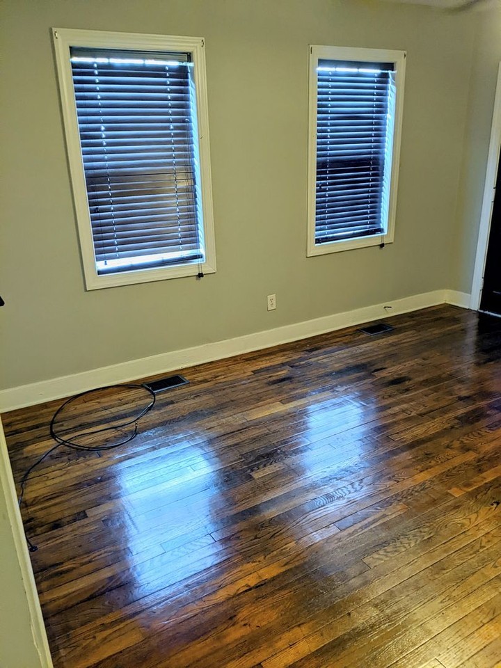 1177 Lakeview Dr - Photo 5 of 11