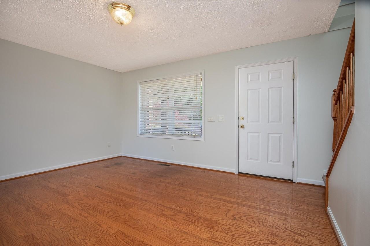 11 Bridgestone Rd - Photo 3 of 17