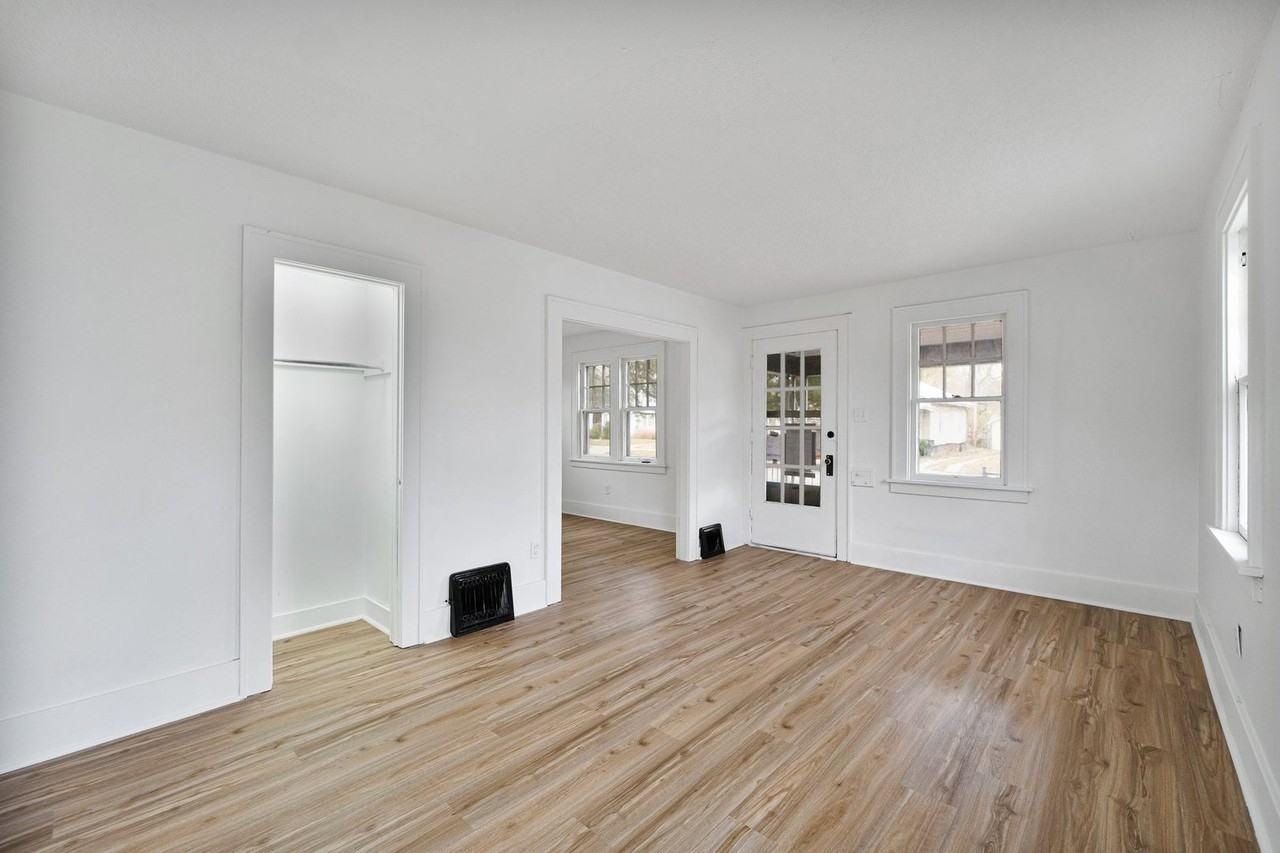 1817 Spring St - Photo 2 of 31