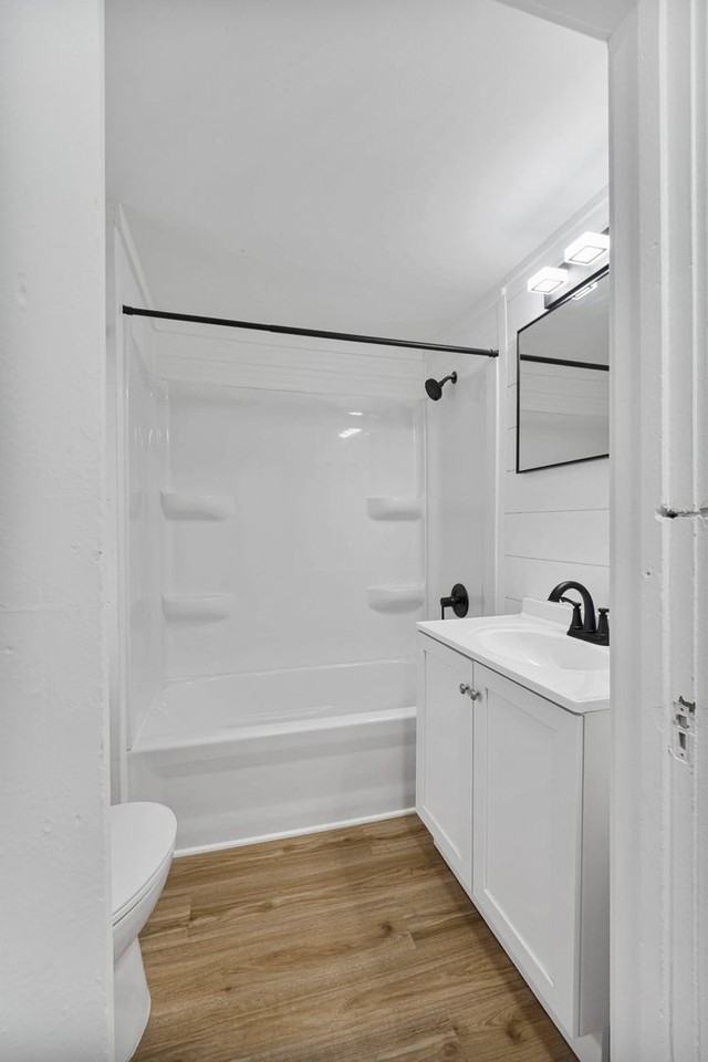 1821 Spring St - Photo 2 of 30