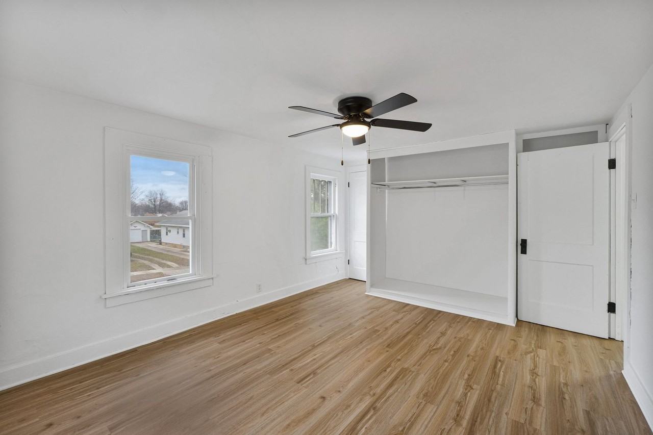 1821 Spring St - Photo 7 of 30