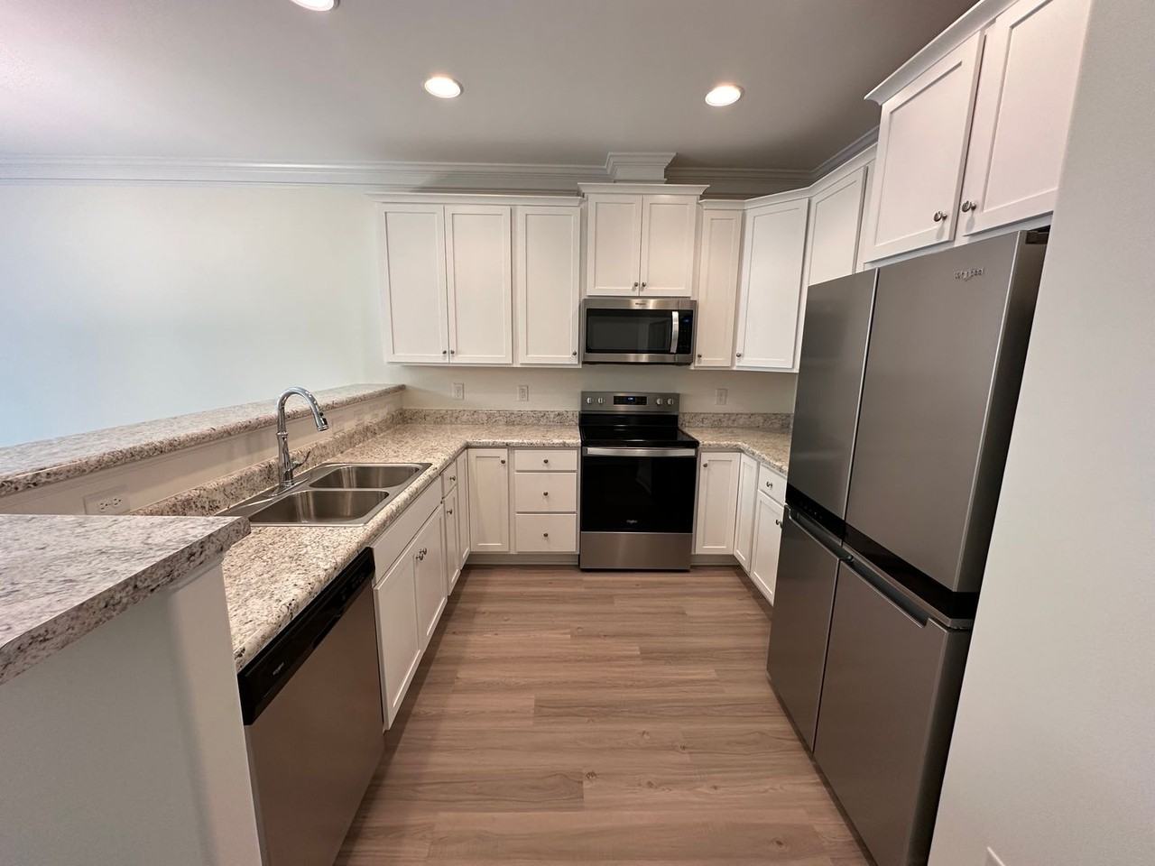 215 St Michael Dr - Photo 3 of 26