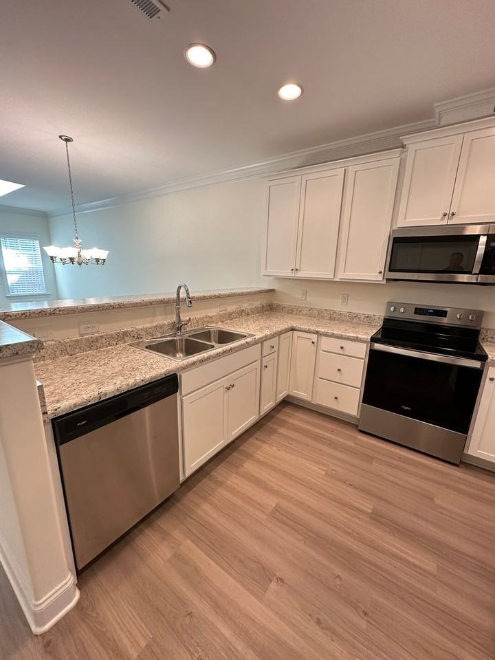 215 St Michael Dr - Photo 4 of 26