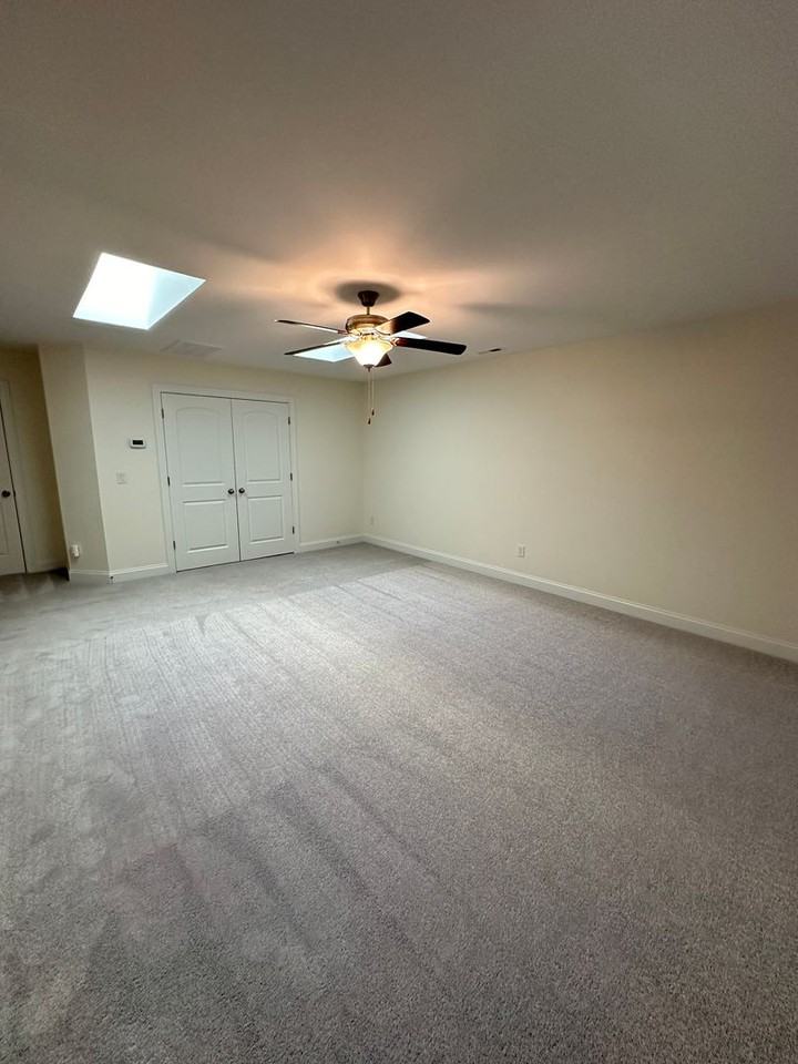 215 St Michael Dr - Photo 7 of 26